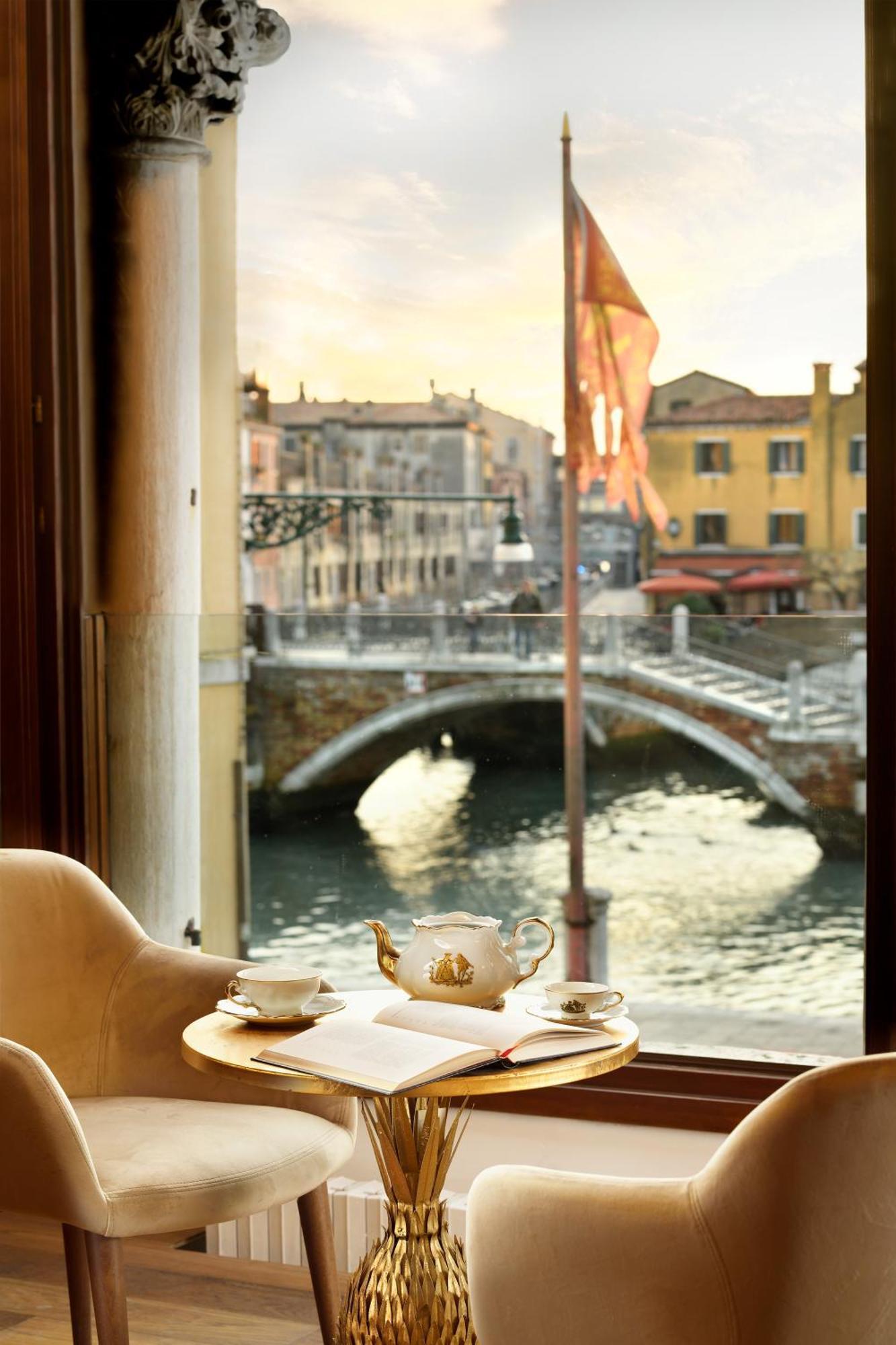 Swan Dolcevita Prestige Stay - Canal View & Exclusive Experience Венеція Екстер'єр фото