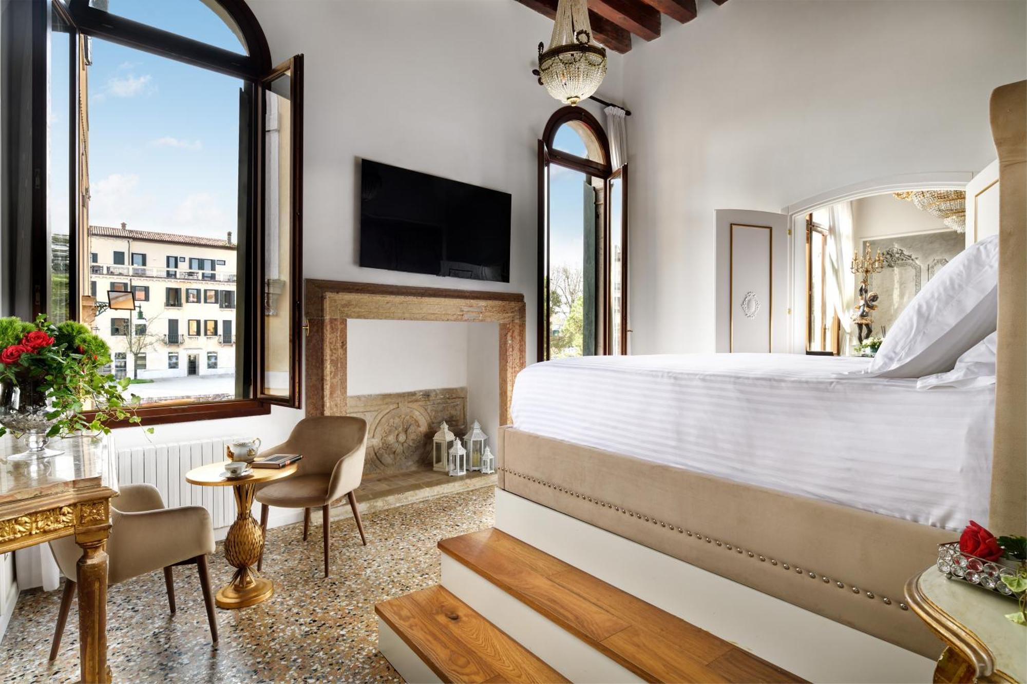 Swan Dolcevita Prestige Stay - Canal View & Exclusive Experience Венеція Екстер'єр фото